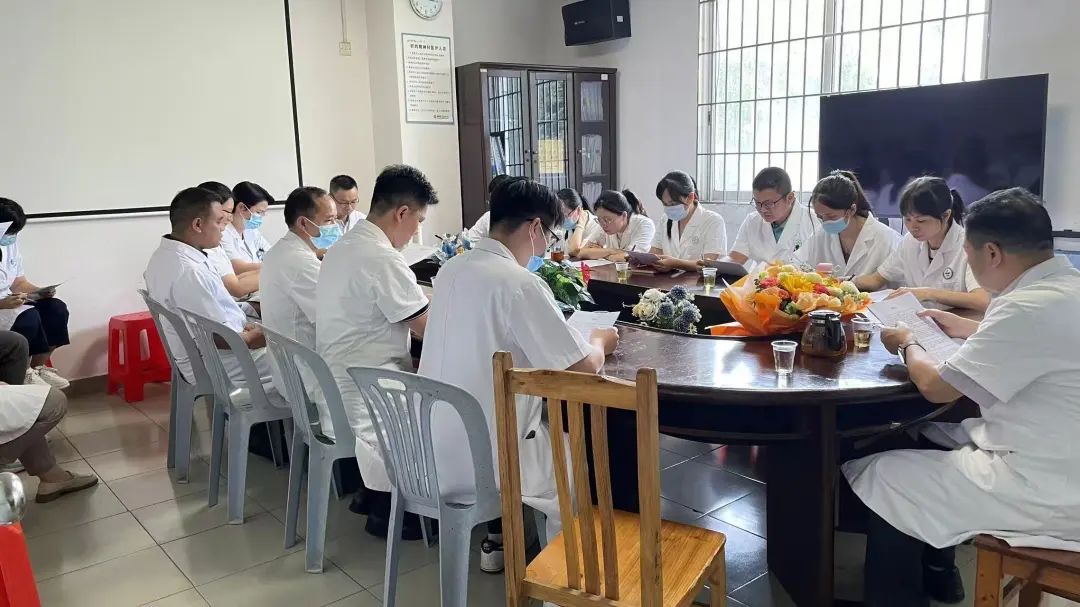 致敬醫(yī)者仁心，共繪醫(yī)療新篇章